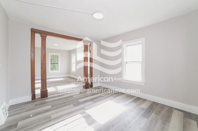 Photo - 1205 W Brons Ave
