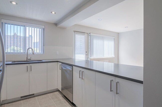 Photo - 3421 Rue Drummond Unité 76