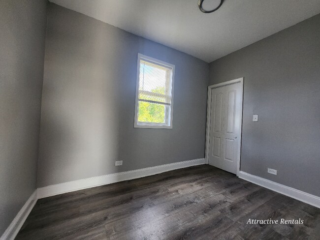 Photo - 7053 S Dante Ave