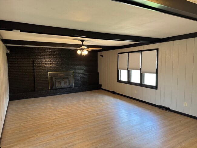 Photo - 1003 Sunset Dr