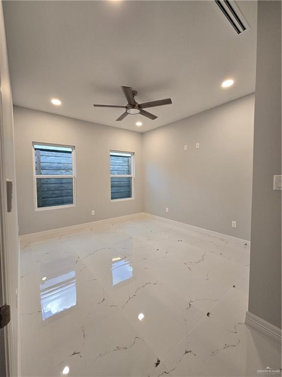 Photo - 11 E St