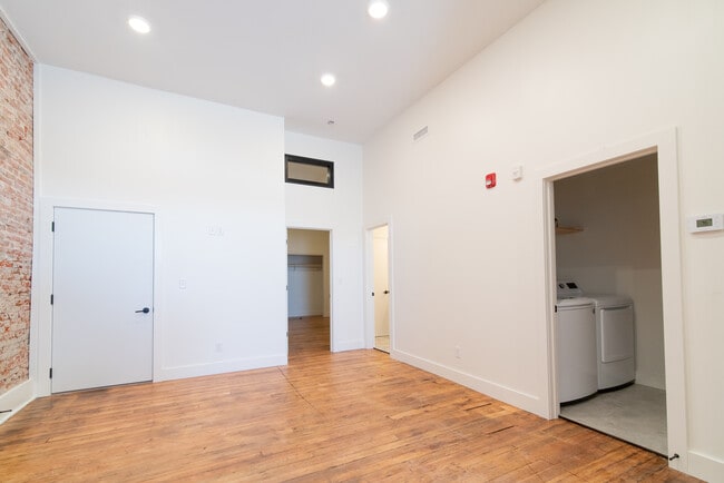 Living Room - 123 N 4th St Unit 301