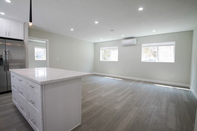 Photo - 1575 Manning Ave Unidad 1577.5