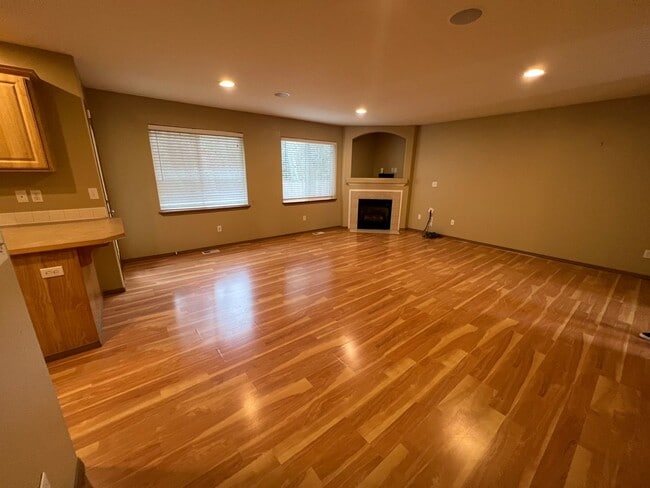 Photo - Everett Home