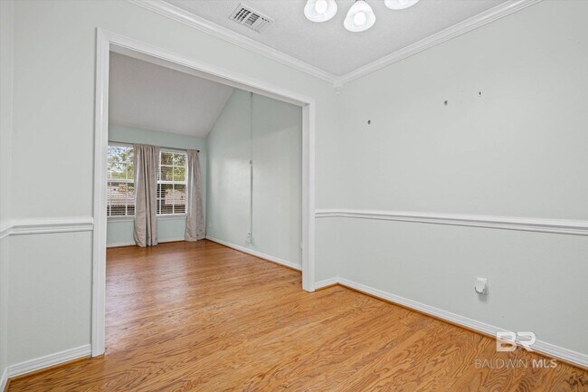 Photo - 142 Appomatox Dr