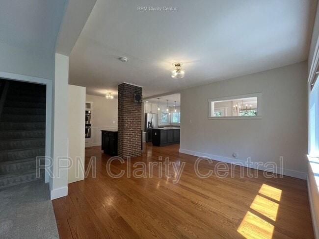 Photo - 1653 Berlin Station Rd