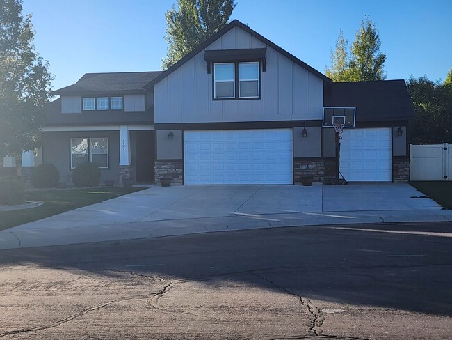 Beautiful, Spacious North Twin Falls Home - Beautiful, Spacious North Twin Falls Home