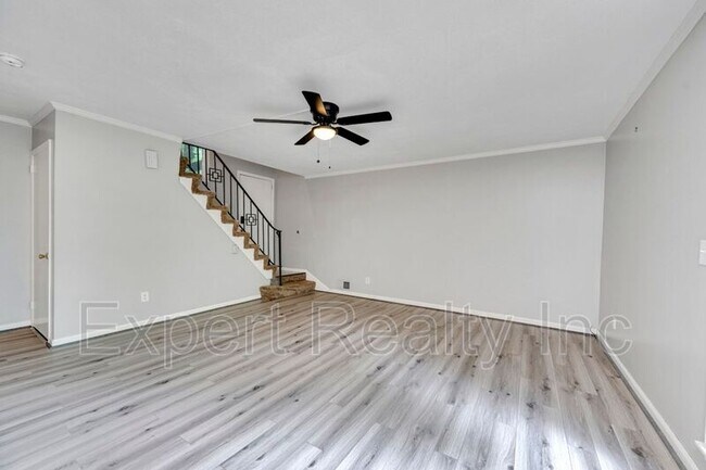 Photo - 3425 Mountainside Rd