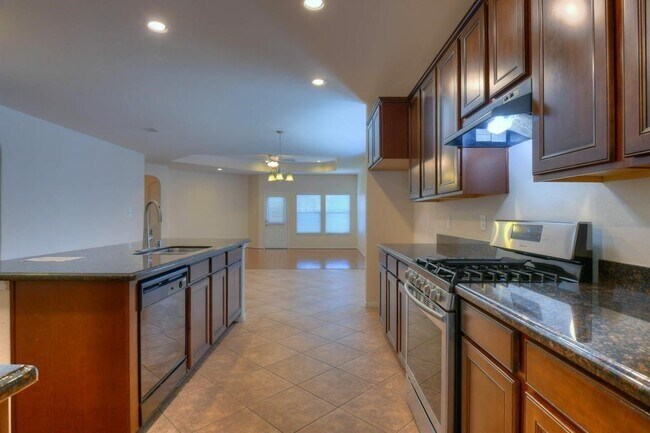 Photo - 4711 Bellows View Dr