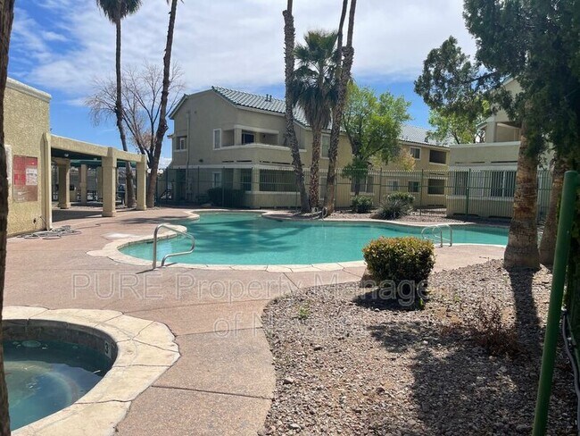 Photo - 1541 Linnbaker Ln Unidad #103