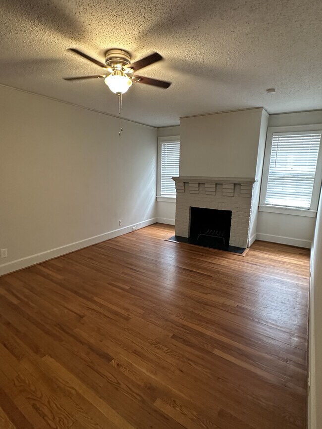 C1 - Living Room