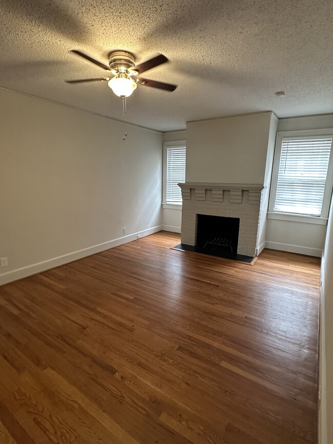 C1 - Living Room - The Carolinian