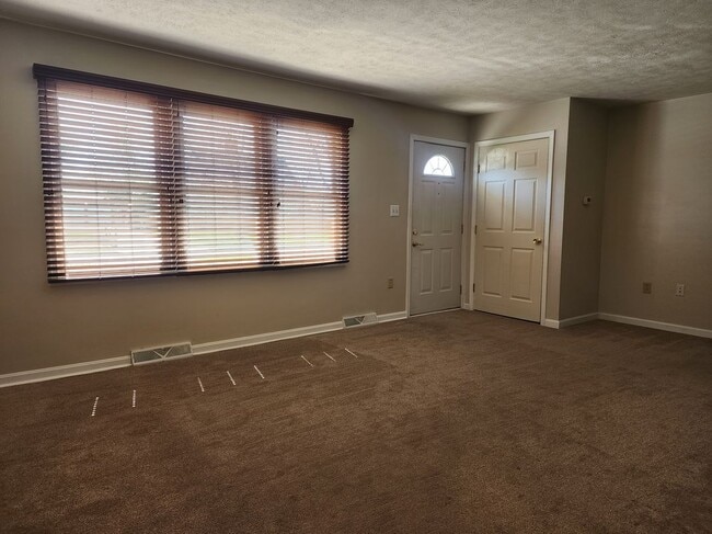 Photo - 739 Stouffer Ave