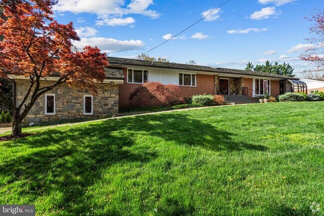 Building Photo - 3800 Military Rd Rental