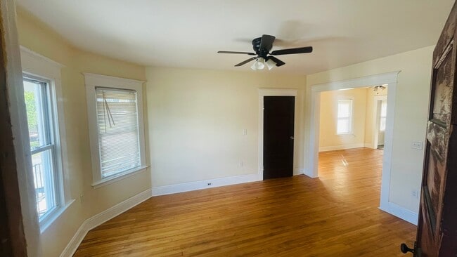 Building Photo - 1560 Miller St