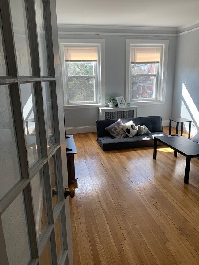 59 Manchester Rd Unit 6##