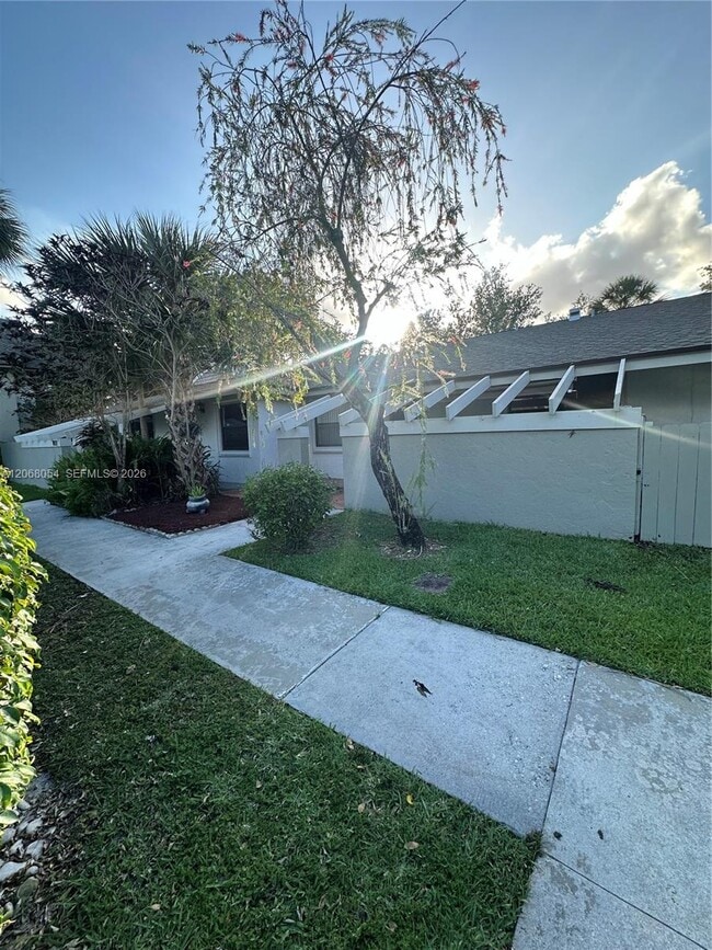 Photo - 2902 SW 21st Terrace
