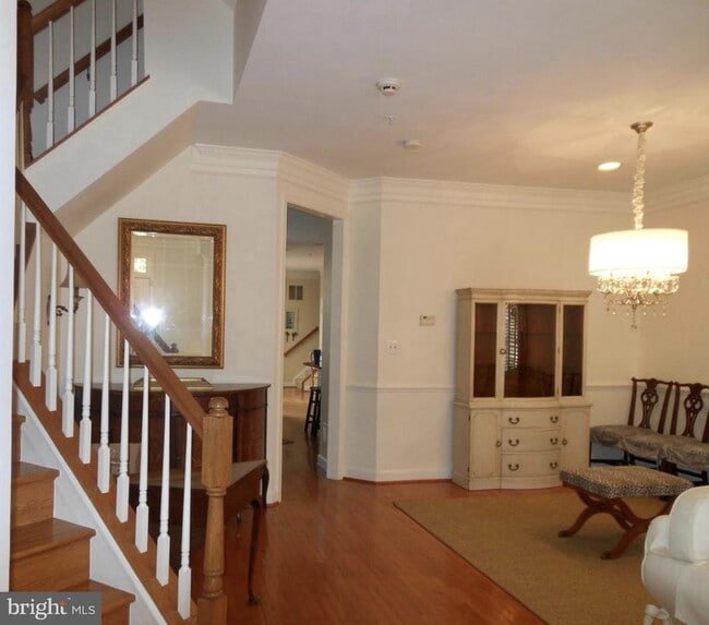 Building Photo - 104 Oak Knoll Terrace