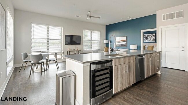 Photo - 1900 Airport Commerce Dr Unidad 3202