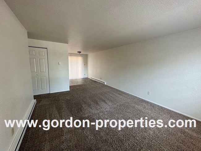 Photo - NE Lombard St - 2 bedroom single-level unit in tri-plex Unit 4512