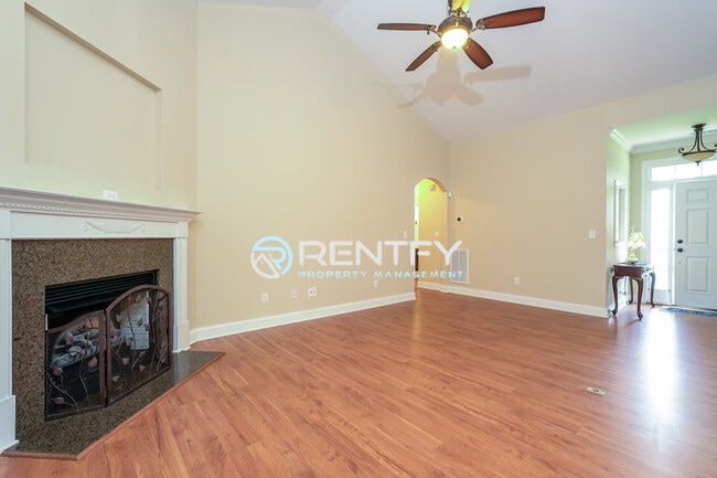 Photo - 5485 Styers Ferry Rd