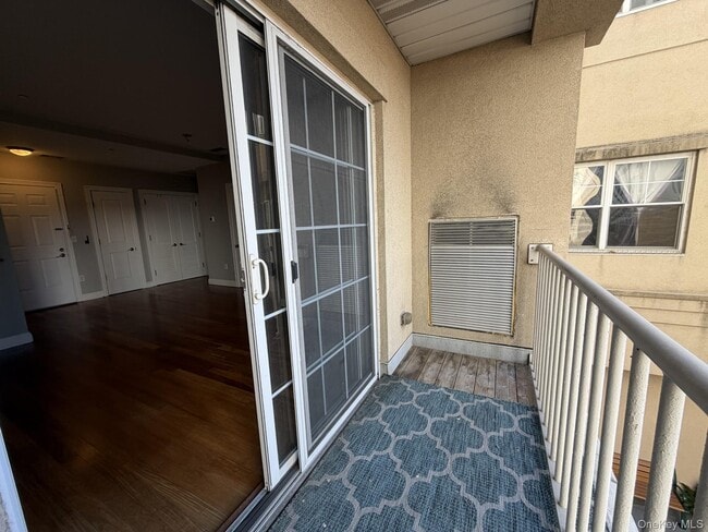 Photo - 543 Main St Unit 204