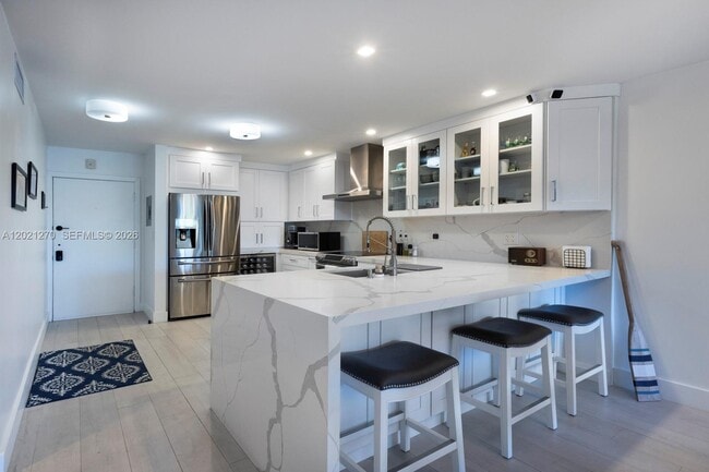 Photo - 6815 Edgewater Dr Unit 307