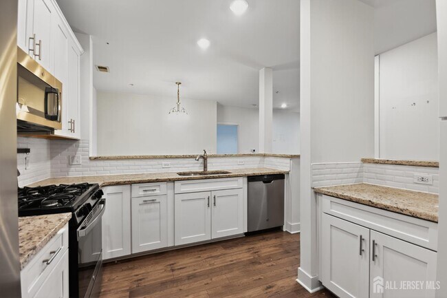 Photo - 626 Marion Ln