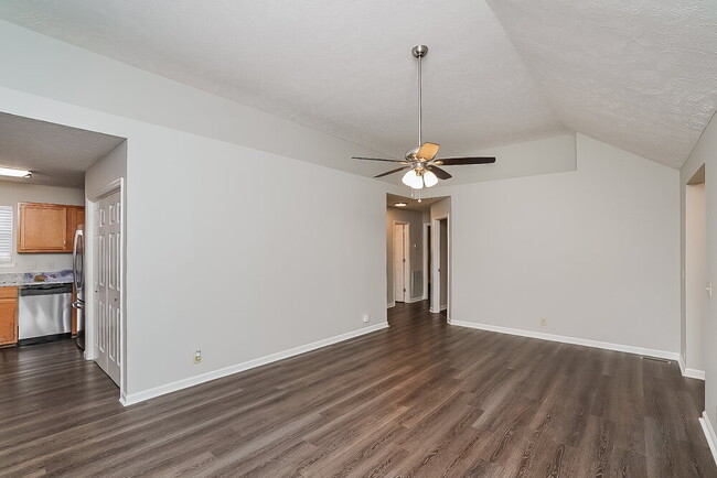 Photo - 3925 Calumet Dr