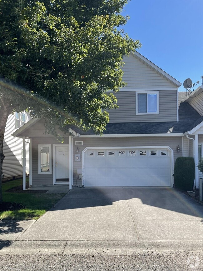 Building Photo - 2215 NE 163rd Ave Rental