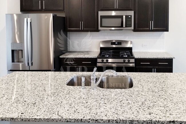 Photo - 2405 Kasota Ln