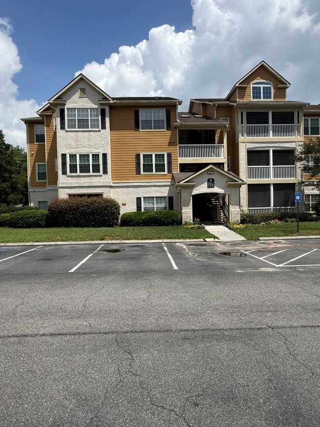 Building Photo - Mercer Point Condominiums