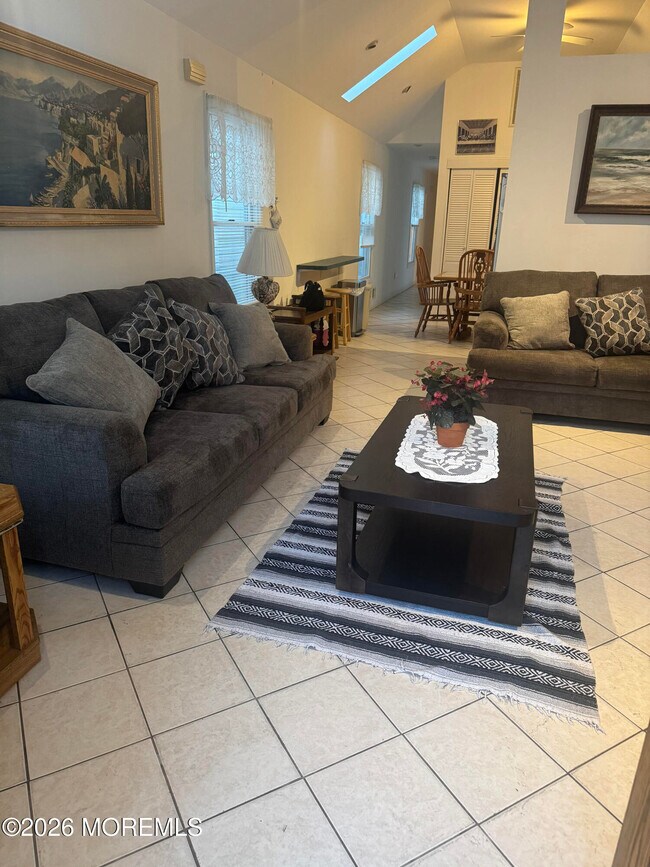 Photo - 17 Danby Pl