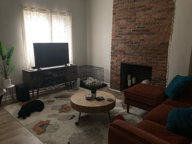 Photo - 2BR/1BA Townhouse in Central Northside! September 1 Move in! Unit PH 113