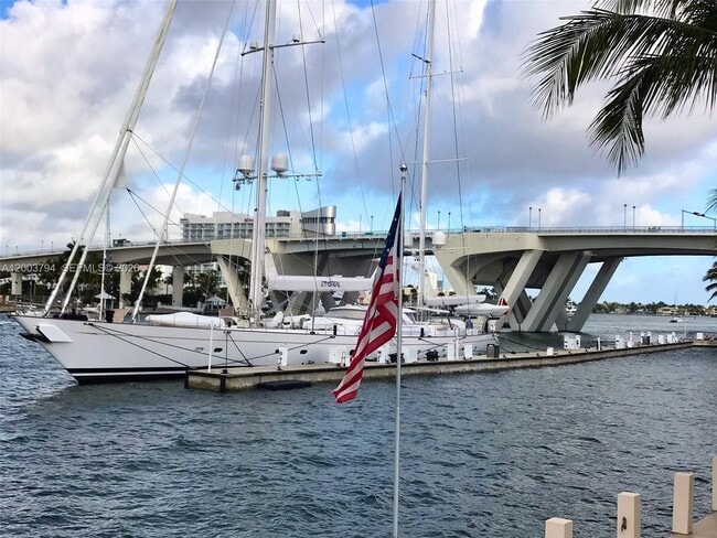 Photo - 1775 Harbourview Dr Unit 11