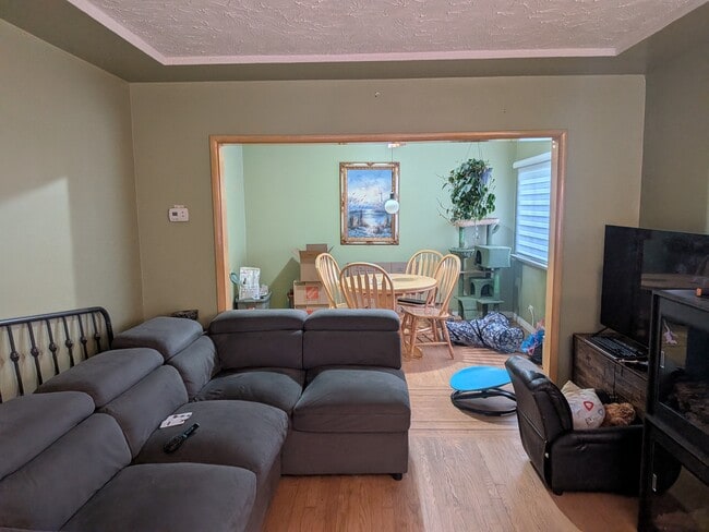 Photo - 45885 Henley Ave