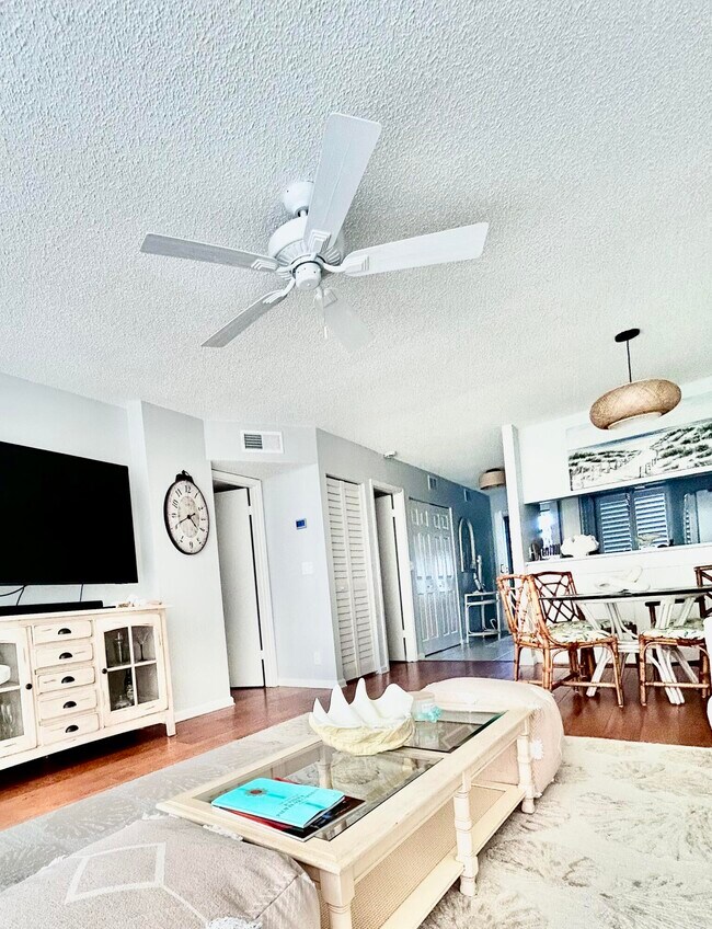 Photo - 353 S US Hwy 1 Unidad C202