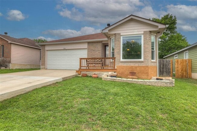 1124 Lago Vista St