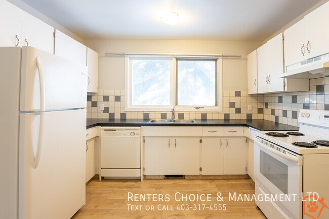 Photo - Pet Friendly House in Coaldale with Fenced Yard