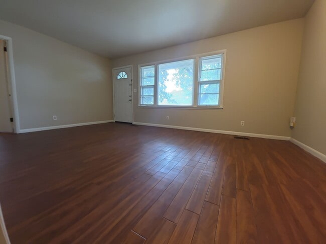 Photo - 4504 Sparkman Dr NW