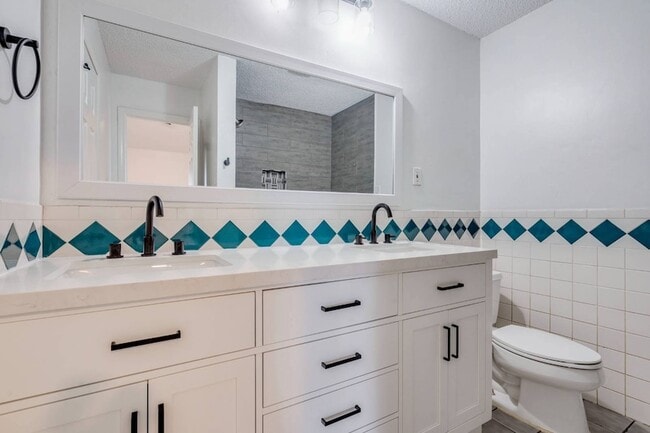 Photo - 1306 Glenda Dr Unit A