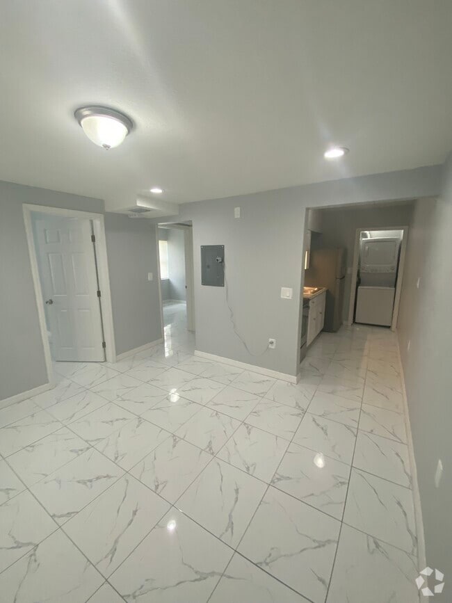 Building Photo - 545 SW 10th St Rental
