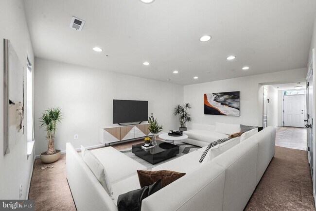 Photo - 644 Shore Forest Dr