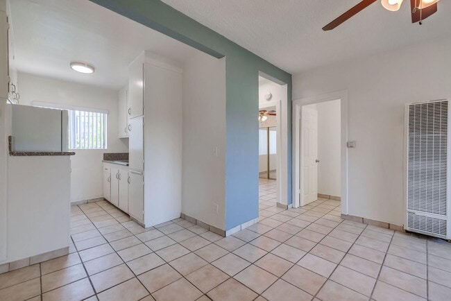 Photo - 2431 S Ridgeley Dr Unidad 10