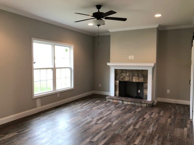 Photo - 185 Ridge Pointe Dr