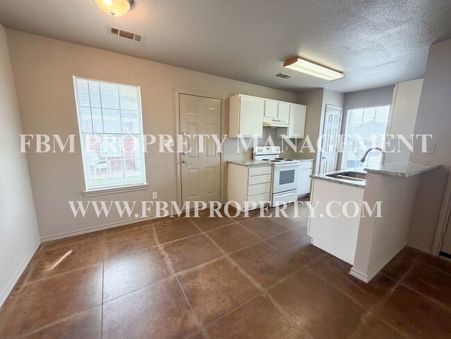 Photo - 212 West Lamar St