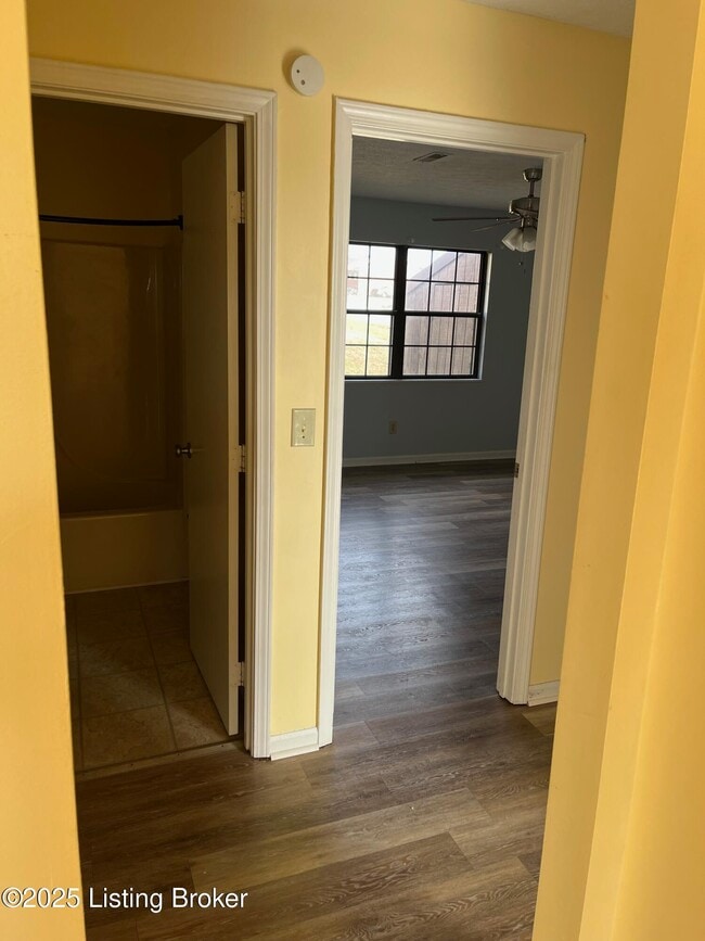 Photo - 1012 Windview Pl