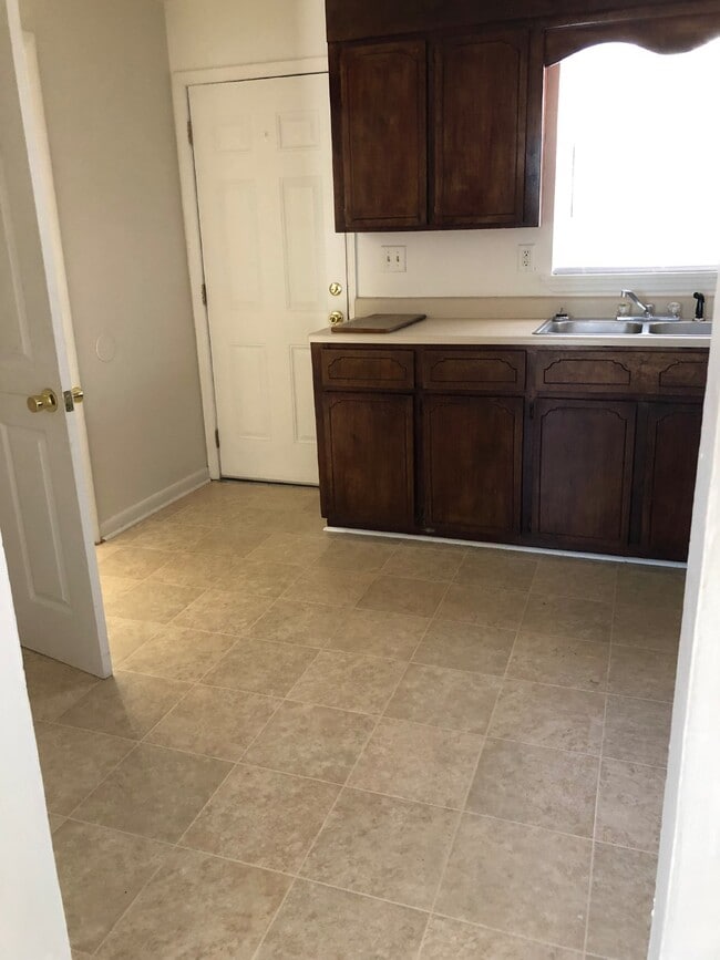 Photo - Apartment For Rent