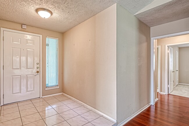 Photo - 442 Redway Ln