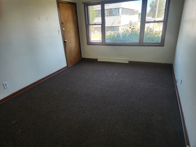 Photo - 932 Blackstone Ave